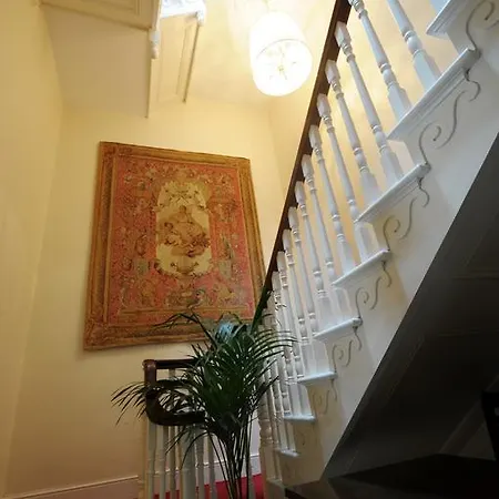 Pensjonat Ashbrook Arms Townhouse And Restaurant