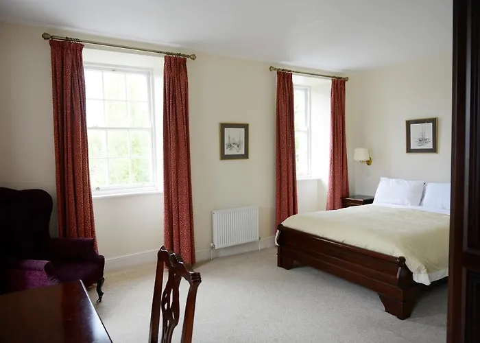 ゲストハウス Ashbrook Arms Townhouse And Restaurant 3*